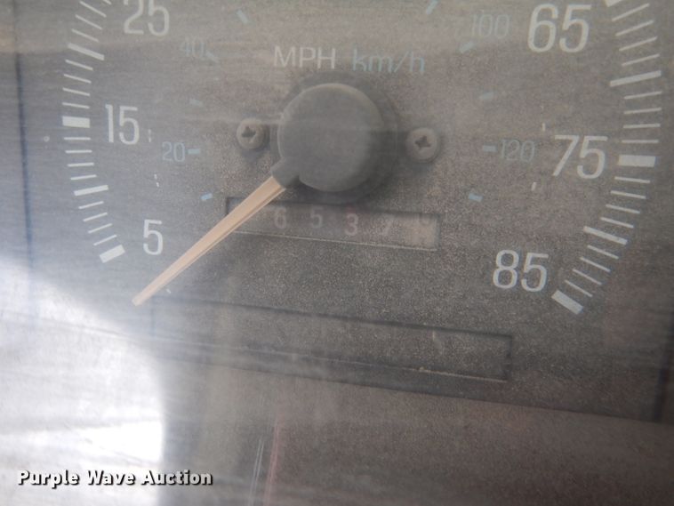 image for item DM0153 1987 Ford F150  pickup truck