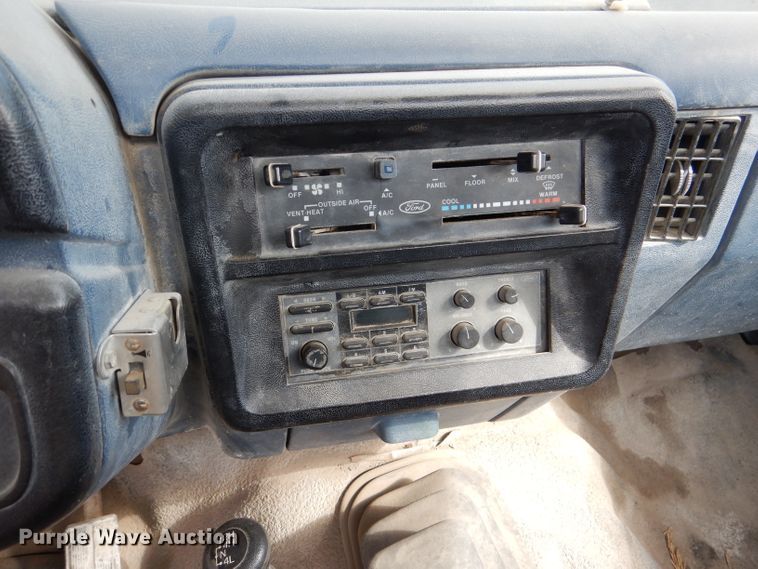 image for item DM0153 1987 Ford F150  pickup truck