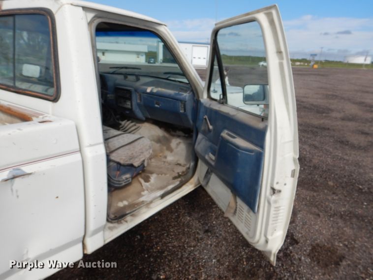 image for item DM0153 1987 Ford F150  pickup truck