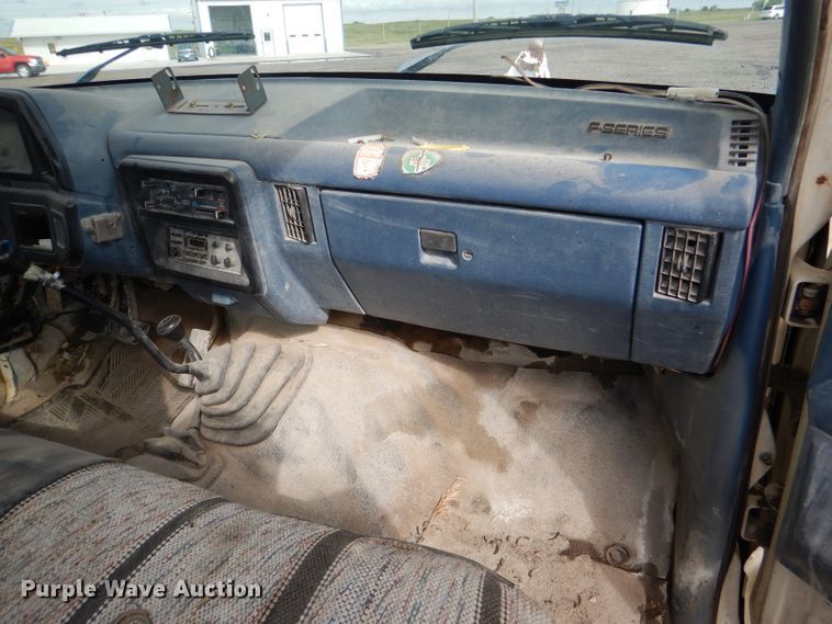 image for item DM0153 1987 Ford F150  pickup truck