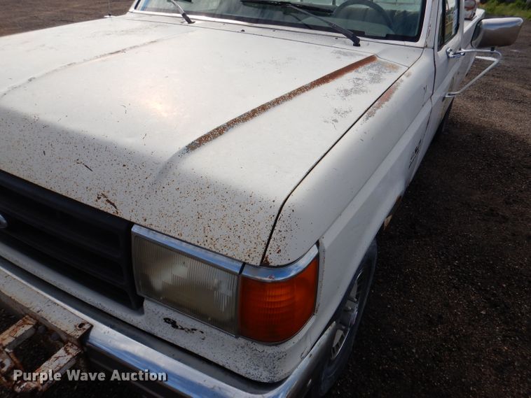 image for item DM0153 1987 Ford F150  pickup truck