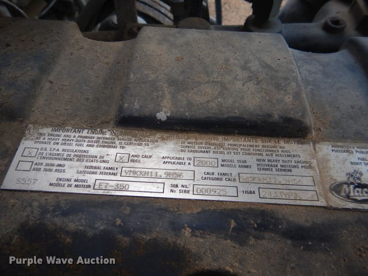 image for item DM0155 2001 Mack CH613  semi truck