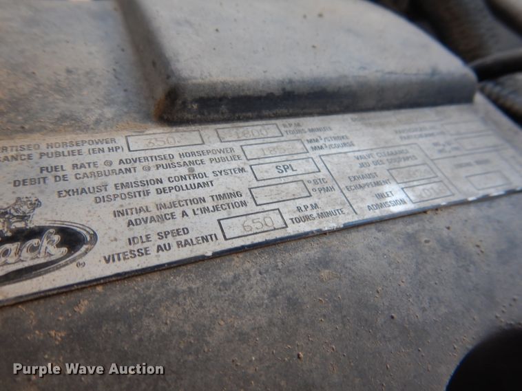 image for item DM0155 2001 Mack CH613  semi truck