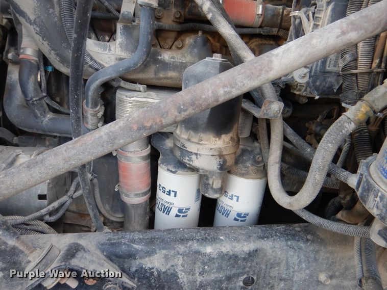 image for item DM0155 2001 Mack CH613  semi truck