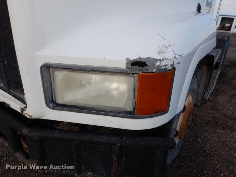 image for item DM0155 2001 Mack CH613  semi truck