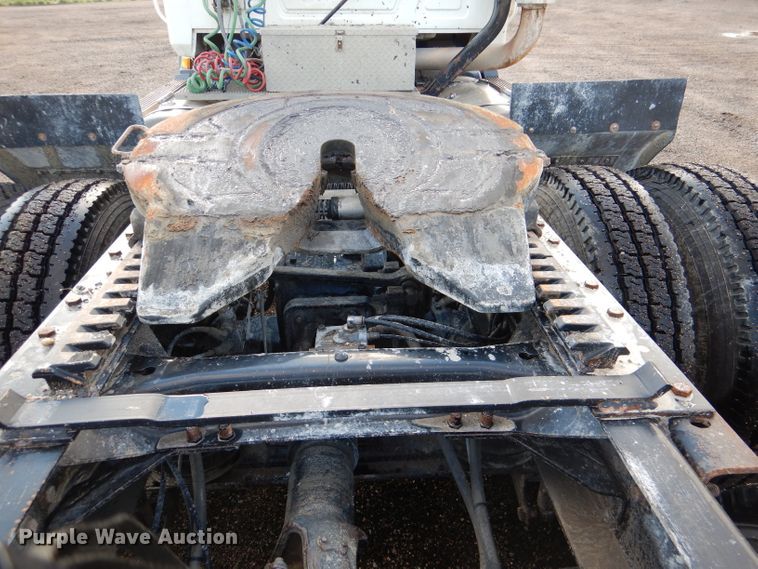 image for item DM0155 2001 Mack CH613  semi truck