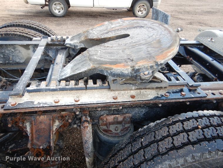 image for item DM0155 2001 Mack CH613  semi truck