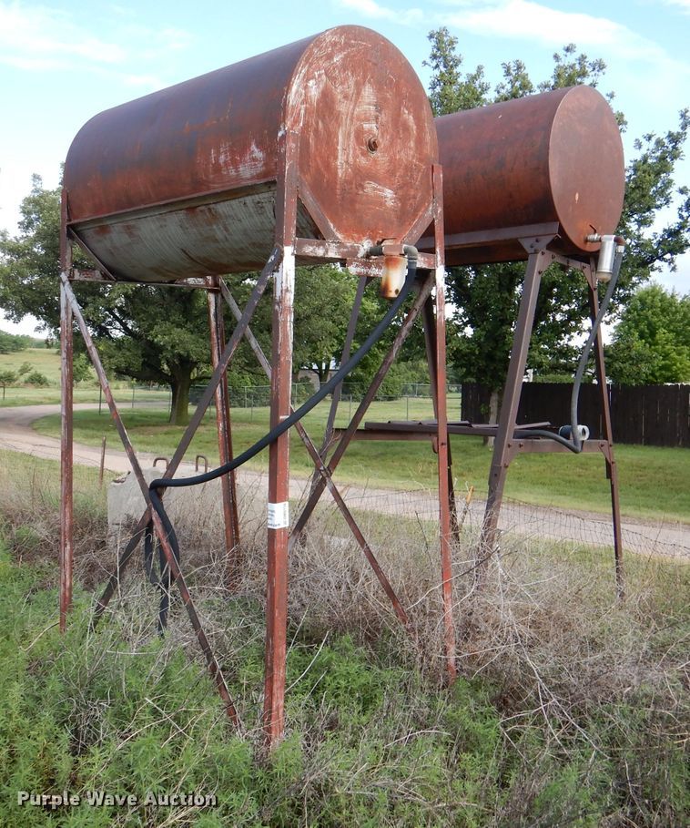 image for item DM0156 (2) fuel tanks