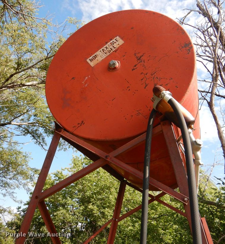 image for item DM0157 Fuel tank