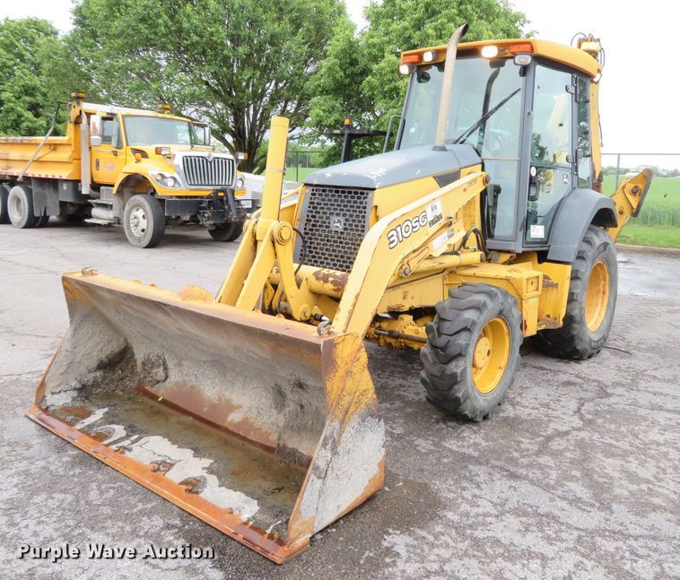 image for item DN5845 2005 John Deere 310SG  backhoe