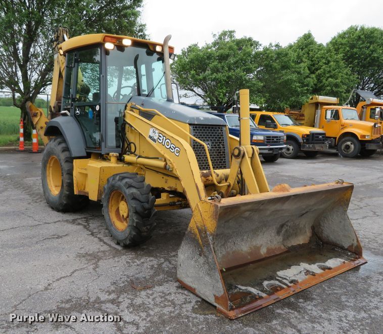image for item DN5845 2005 John Deere 310SG  backhoe