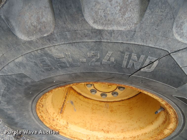 image for item DN5845 2005 John Deere 310SG  backhoe