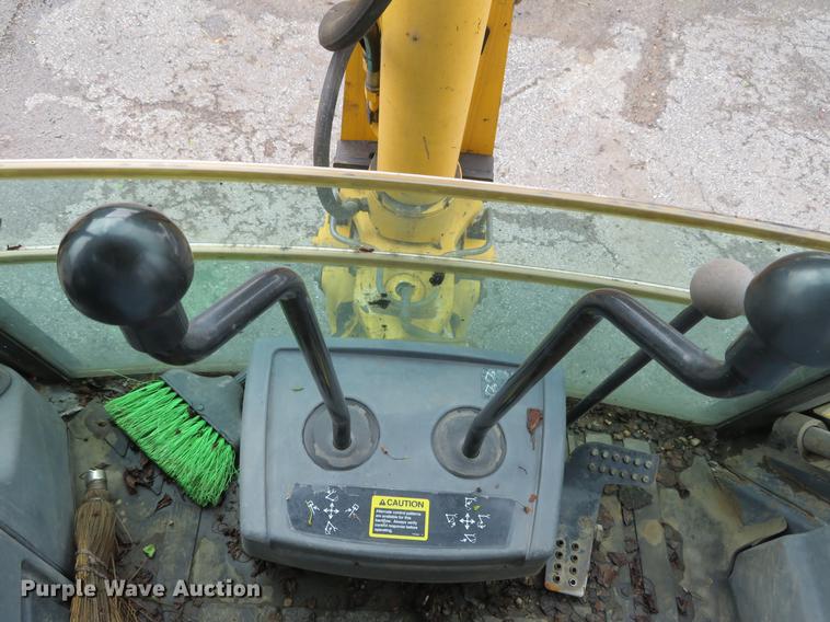 image for item DN5845 2005 John Deere 310SG  backhoe