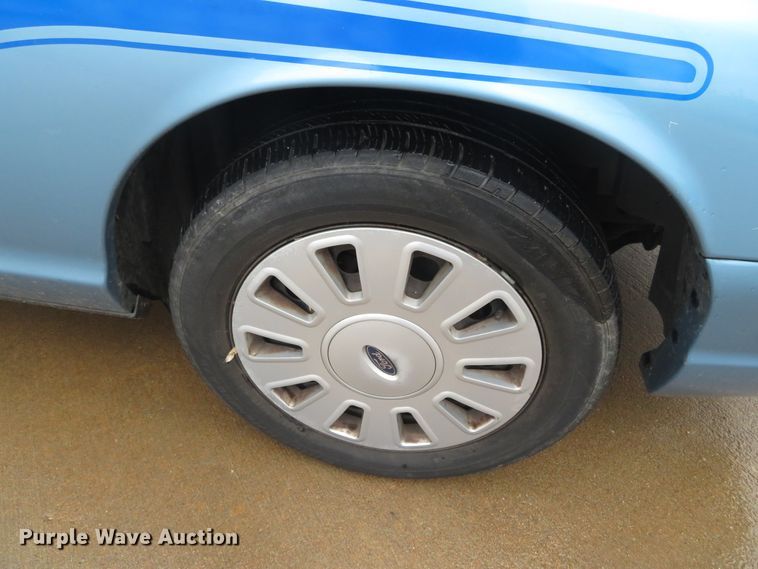 image for item DN5875 2007 Ford Crown Victoria Police Interceptor