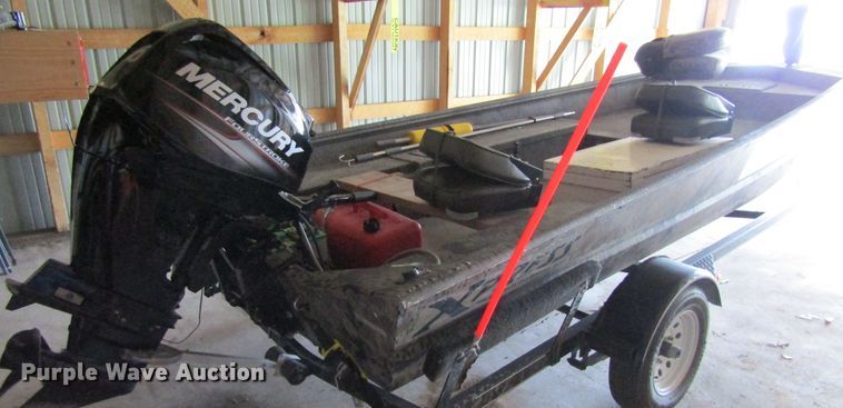 image for item EV9250 2007 XPress  boat