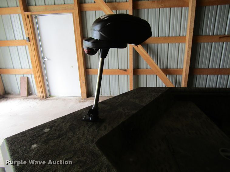 image for item EV9250 2007 XPress  boat