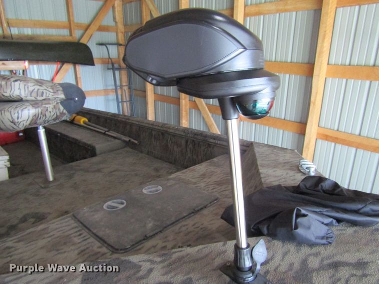 image for item EV9250 2007 XPress  boat