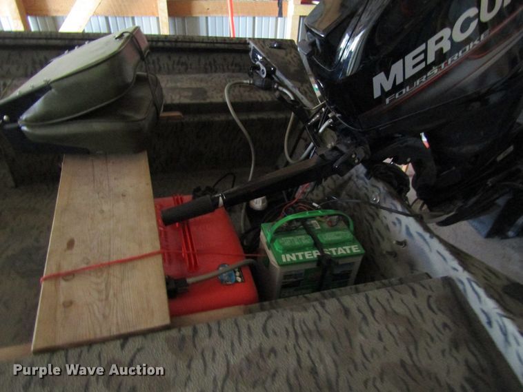 image for item EV9250 2007 XPress  boat