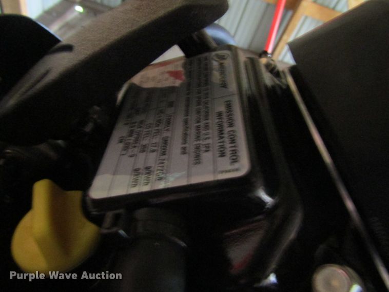 image for item EV9250 2007 XPress  boat