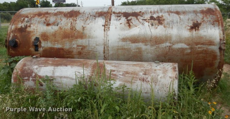 image for item EX9543 (2) fuel tanks