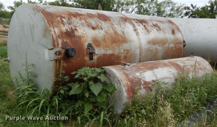 image for item EX9543 (2) fuel tanks