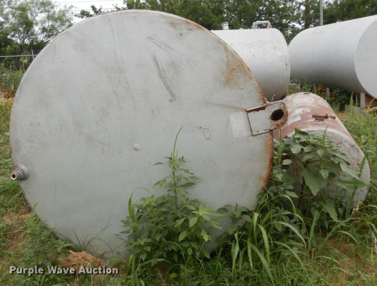 image for item EX9543 (2) fuel tanks