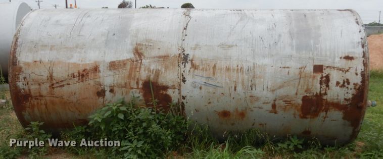 image for item EX9543 (2) fuel tanks