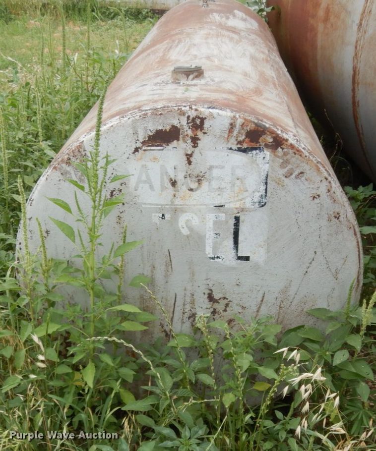 image for item EX9543 (2) fuel tanks
