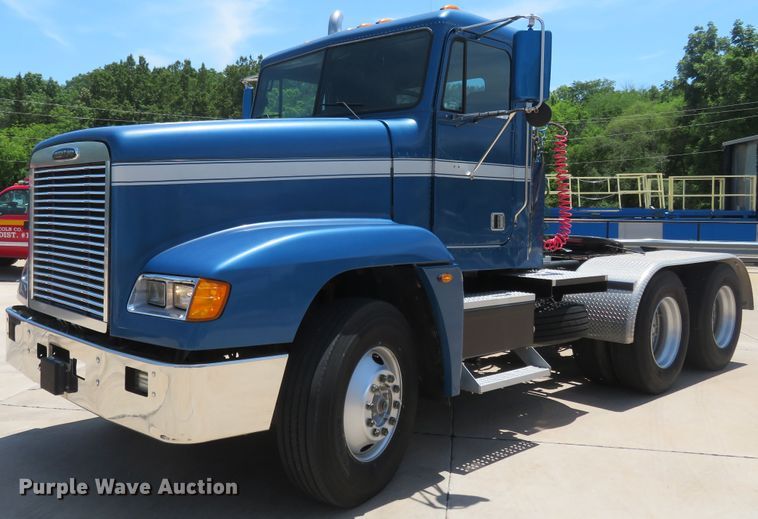 image for item FP9292 2008 Freightliner FLD 120  semi truck