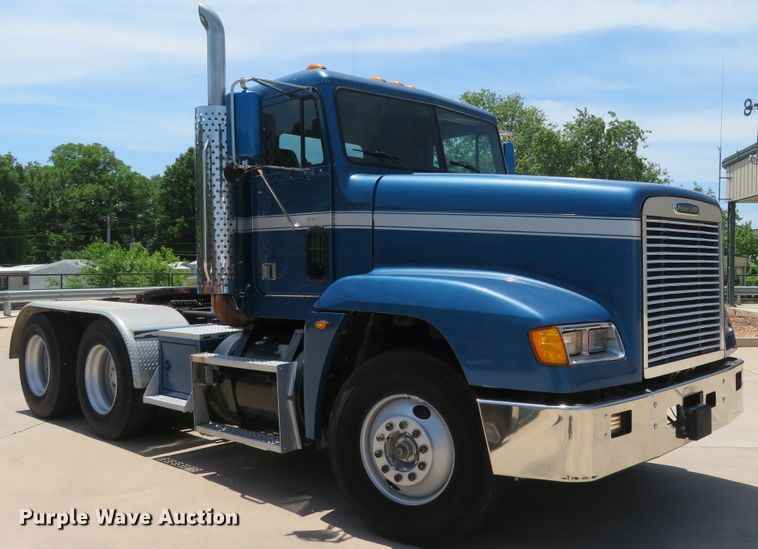 image for item FP9292 2008 Freightliner FLD 120  semi truck