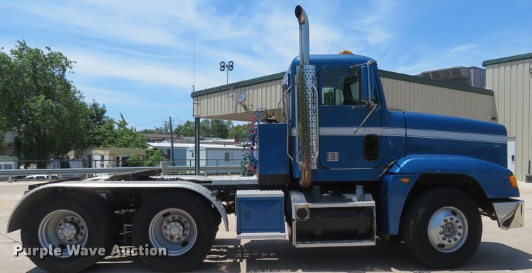 image for item FP9292 2008 Freightliner FLD 120  semi truck
