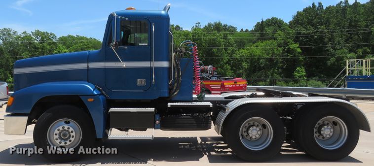 image for item FP9292 2008 Freightliner FLD 120  semi truck