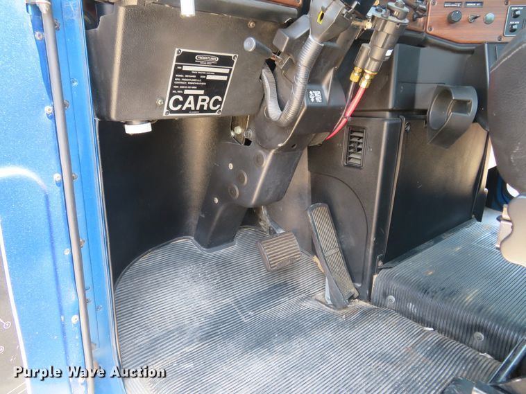 image for item FP9292 2008 Freightliner FLD 120  semi truck