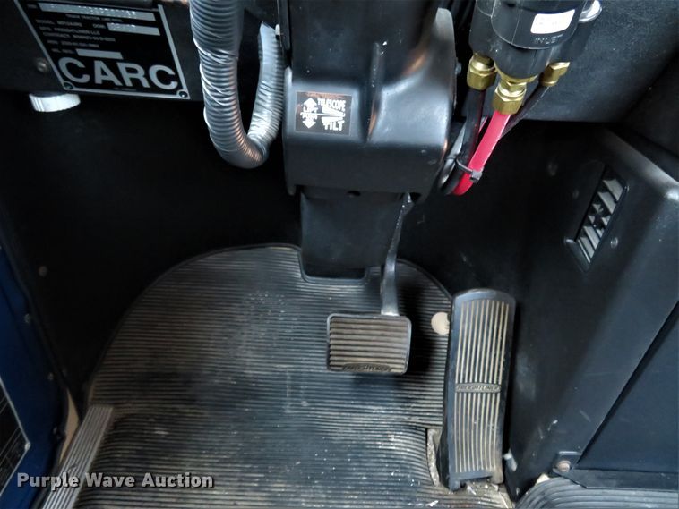 image for item FP9292 2008 Freightliner FLD 120  semi truck