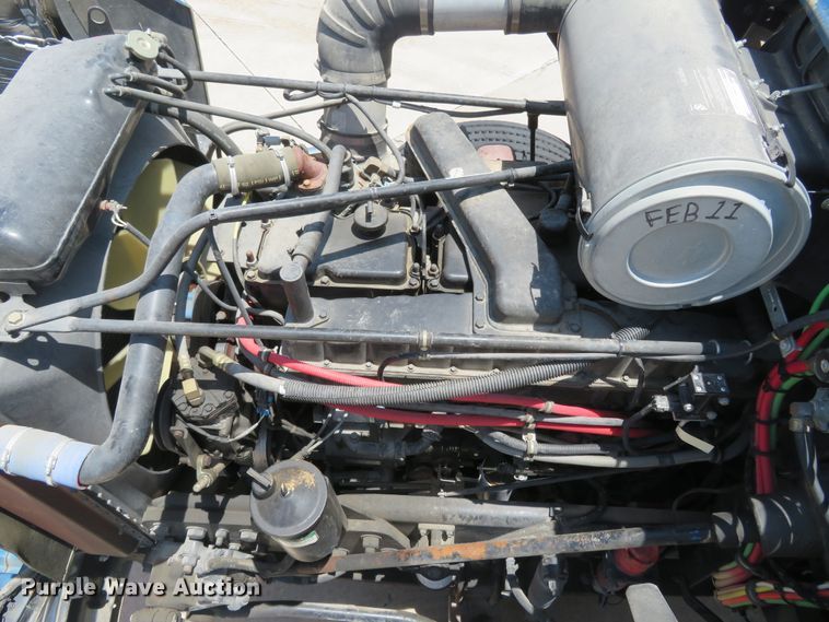 image for item FP9292 2008 Freightliner FLD 120  semi truck