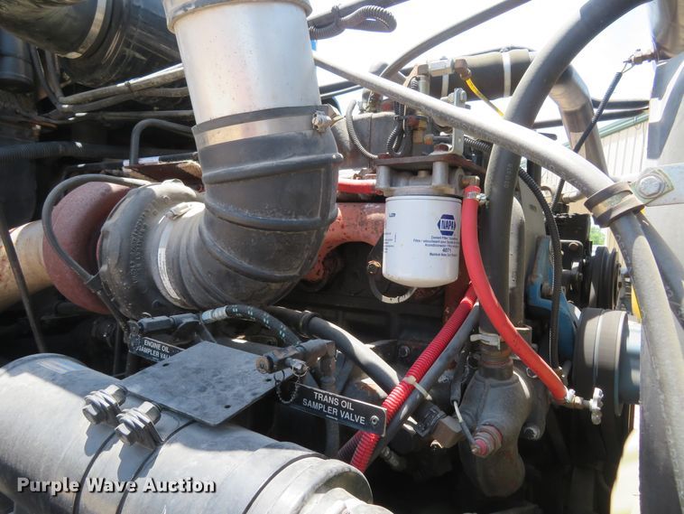 image for item FP9292 2008 Freightliner FLD 120  semi truck