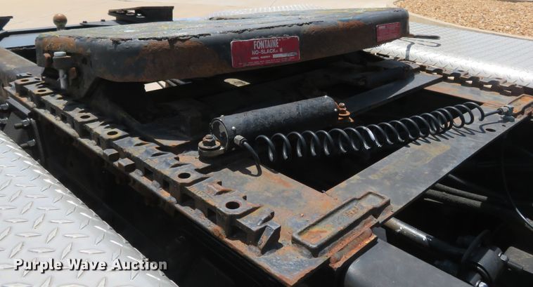 image for item FP9292 2008 Freightliner FLD 120  semi truck