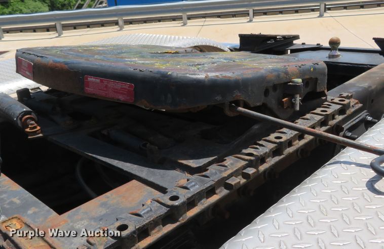 image for item FP9292 2008 Freightliner FLD 120  semi truck