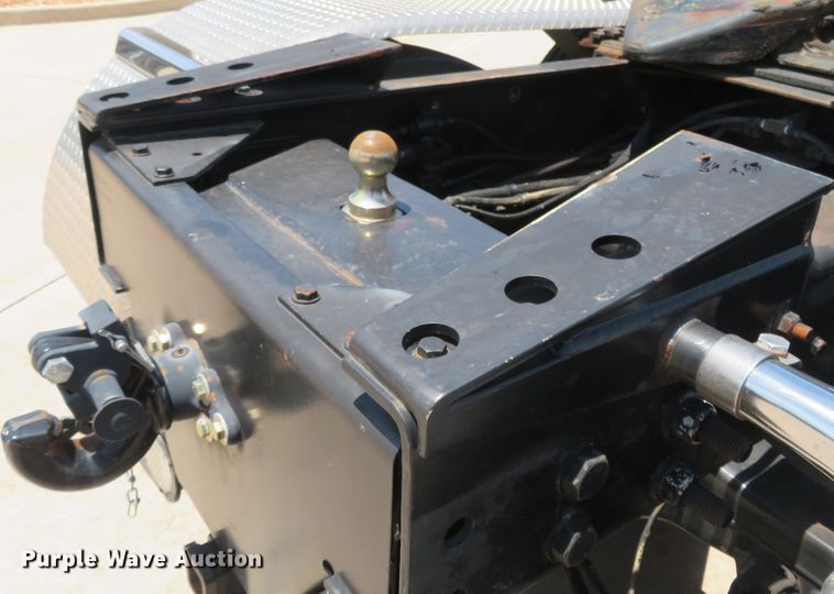 image for item FP9292 2008 Freightliner FLD 120  semi truck