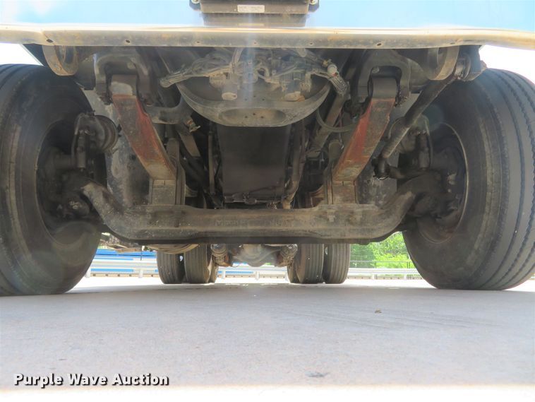 image for item FP9292 2008 Freightliner FLD 120  semi truck