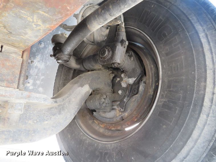 image for item FP9292 2008 Freightliner FLD 120  semi truck