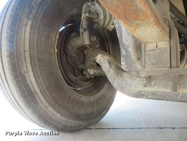 image for item FP9292 2008 Freightliner FLD 120  semi truck