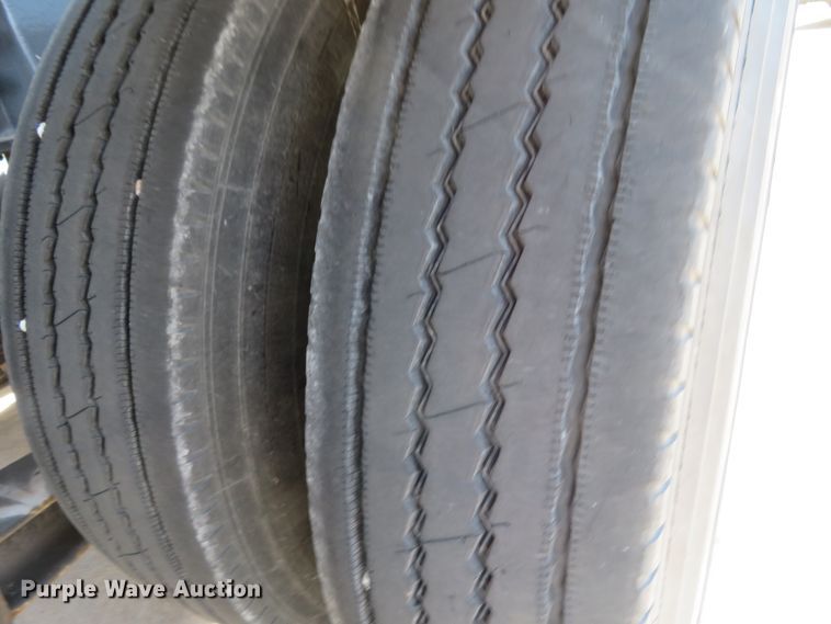 image for item FP9292 2008 Freightliner FLD 120  semi truck