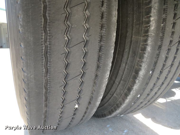 image for item FP9292 2008 Freightliner FLD 120  semi truck