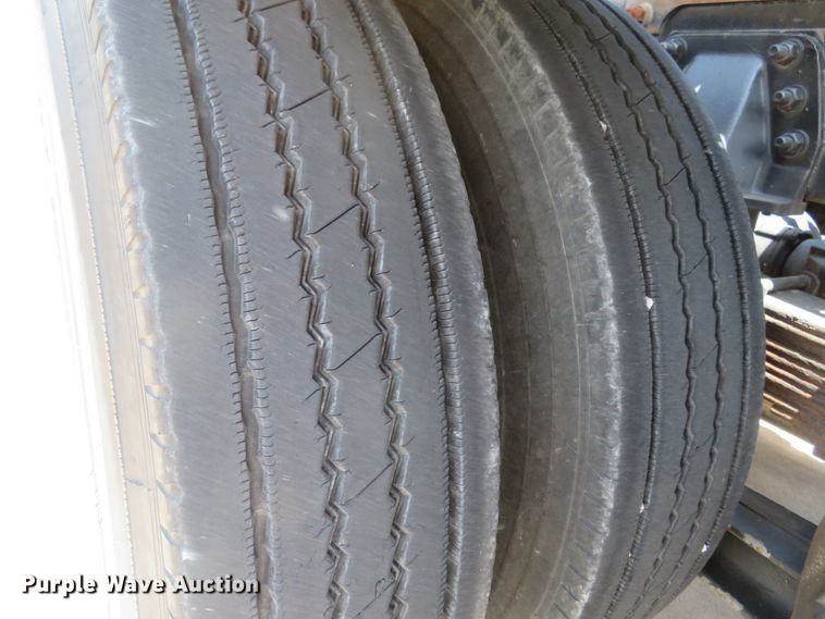 image for item FP9292 2008 Freightliner FLD 120  semi truck