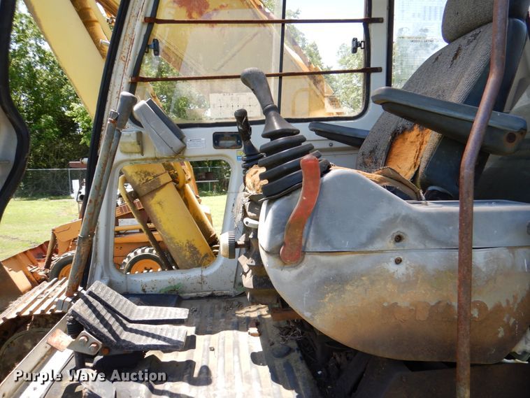 image for item HC9276 1996 Kobelco SK220LC  excavator