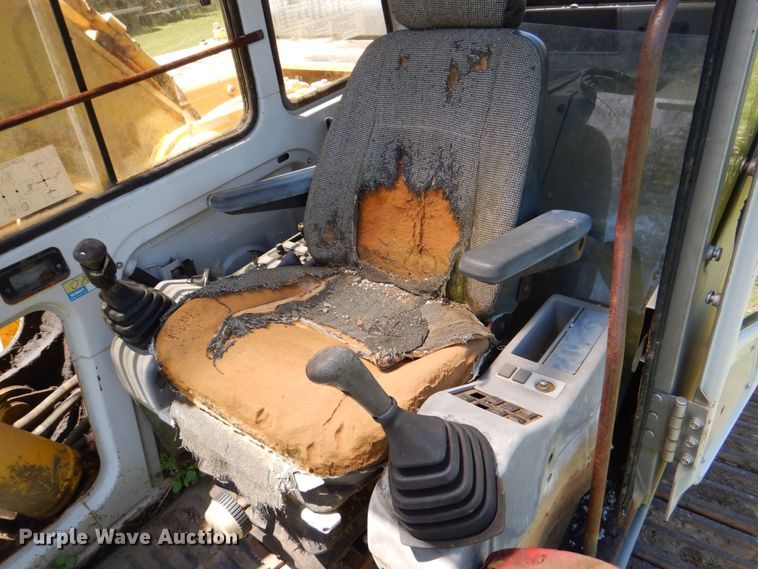 image for item HC9276 1996 Kobelco SK220LC  excavator