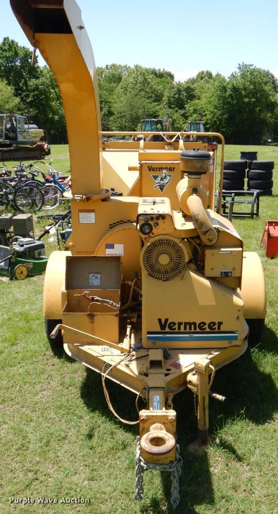 image for item HC9277 1995 Vermeer BC935  wood chipper