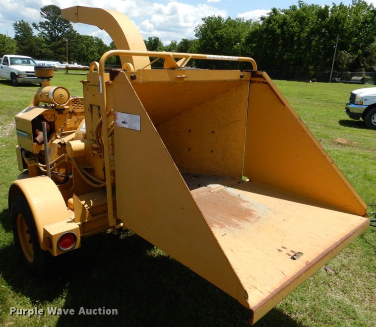 image for item HC9277 1995 Vermeer BC935  wood chipper