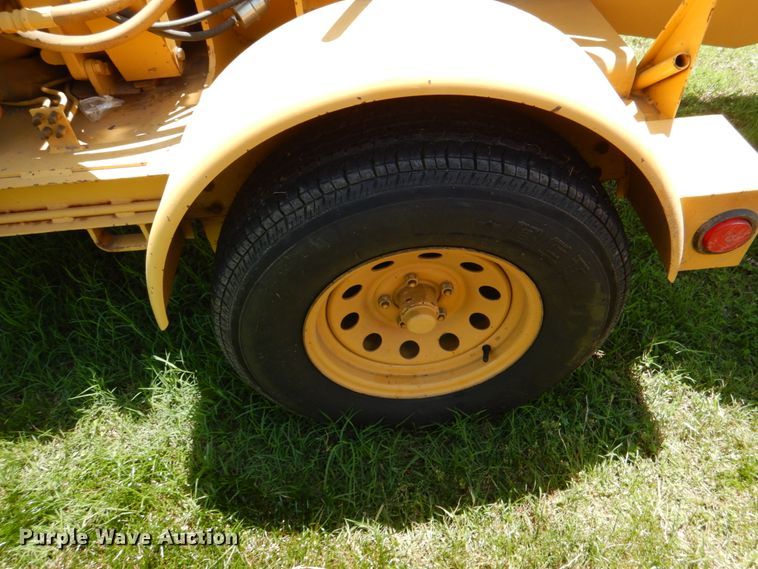 image for item HC9277 1995 Vermeer BC935  wood chipper